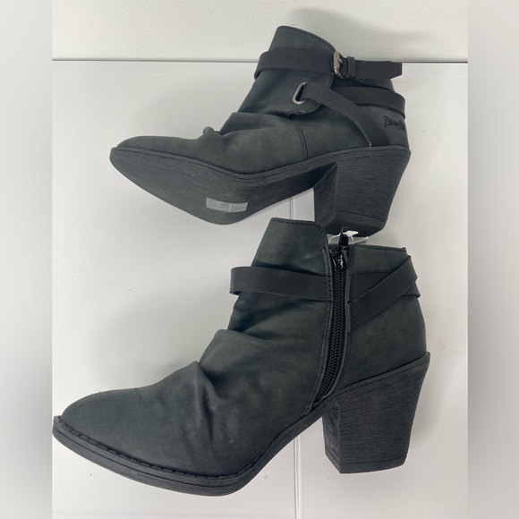 Blowfish NWT No Box Black Heeled Boots with Chunky Heel - Picture 3 of 7